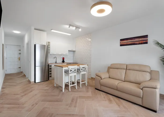 Delfin Amarillo Gigantes Santiago del Teide