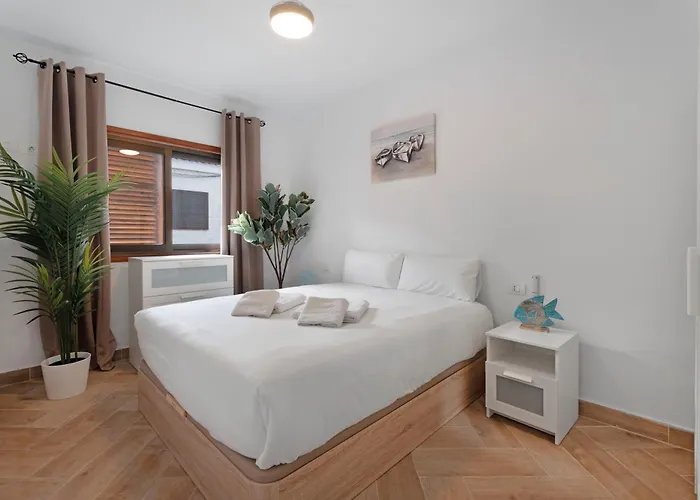 Delfin Amarillo Gigantes *