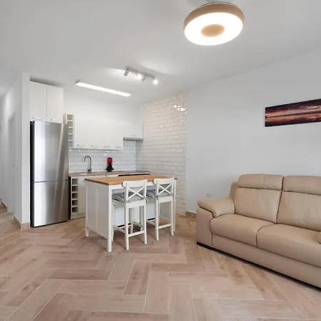 Apart Delfin Amarillo Los Gigantes 산티아고 델 테데