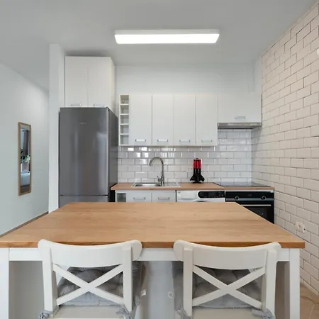 Apart Delfin Amarillo Los Gigantes * 산티아고 델 테데