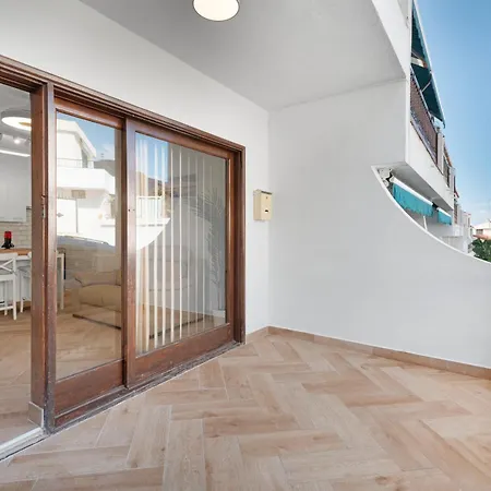 Apart Delfin Amarillo Los Gigantes 아파트 산티아고 델 테데