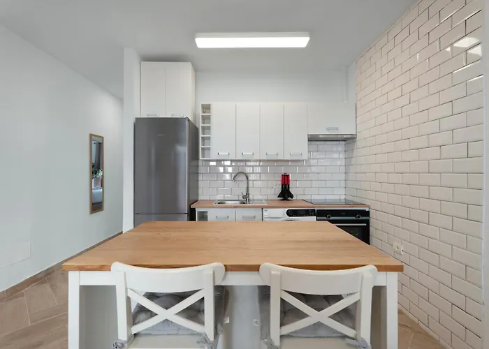 Apart Delfin Amarillo Los Gigantes * 산티아고 델 테데