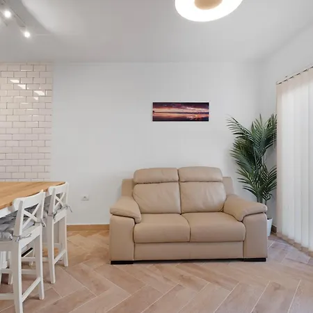Delfin Amarillo Apartment *