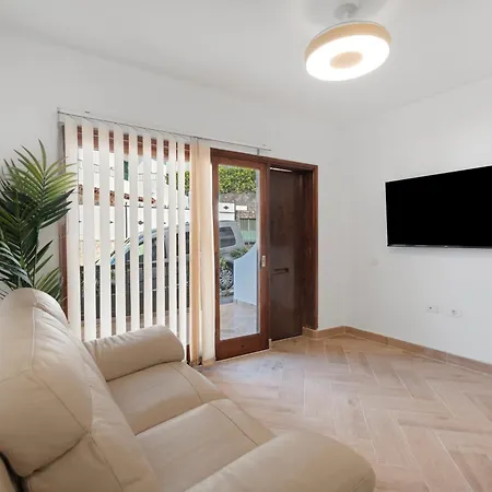 Apartman Delfin Amarillo Gigantes